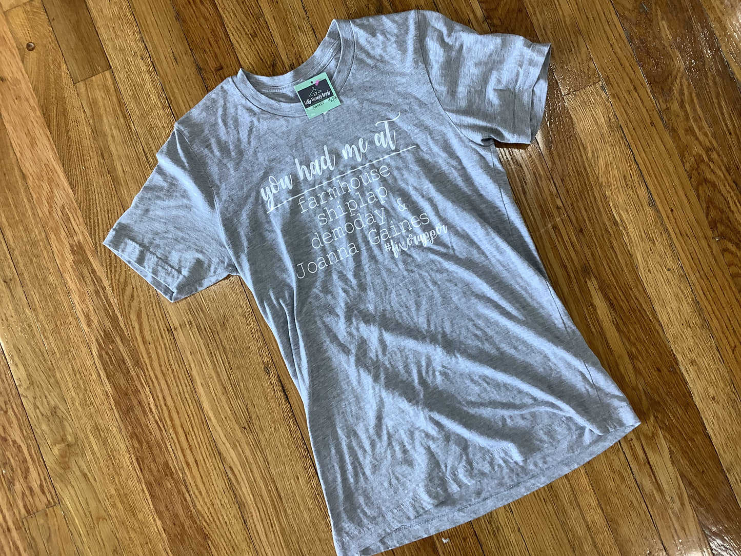 Women’s Size Small Graphic Tee