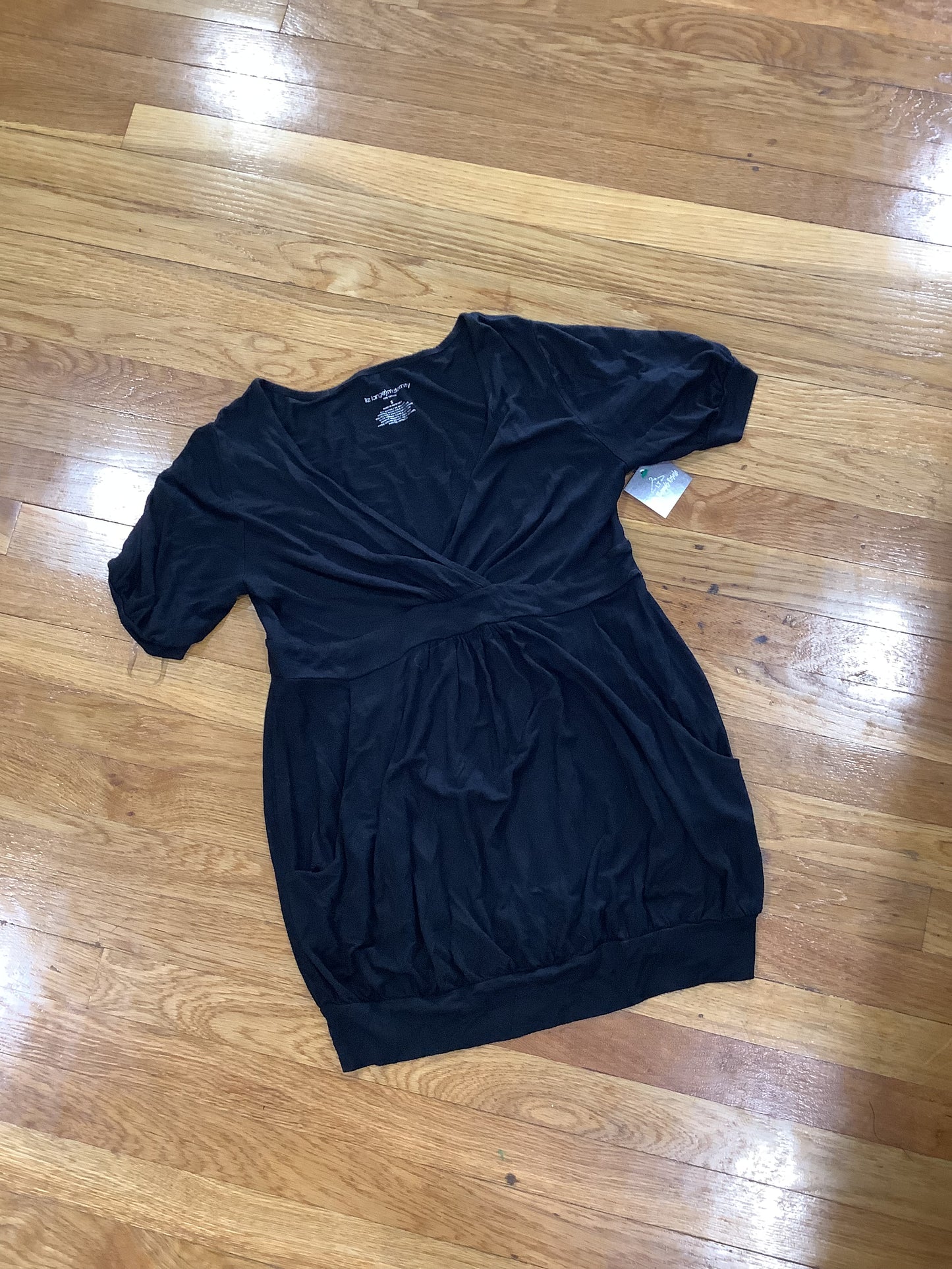Woman’s maternity shirt size small